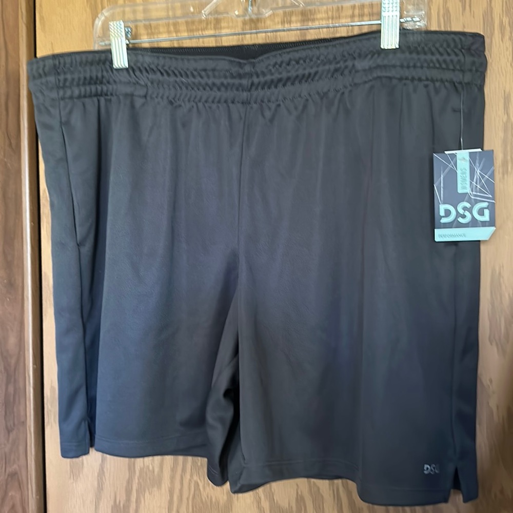 DSG DICK’S SPORTING GOODS WOMEN’S PERFORMANCE ATHLETIC SHORTS: GRAY: NWT: 2XL